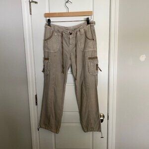 Marrakech Cargo Pants Size 24 in Beige (Fit comparable to a size 2)